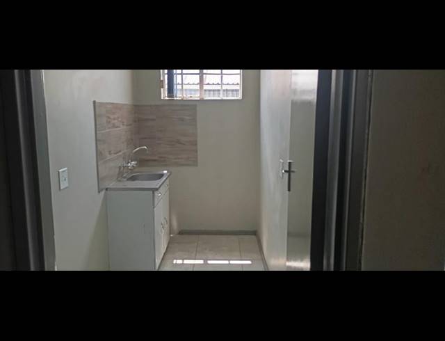 INDUSTRIAL PROPERTY TO RENT IN SPARTAN